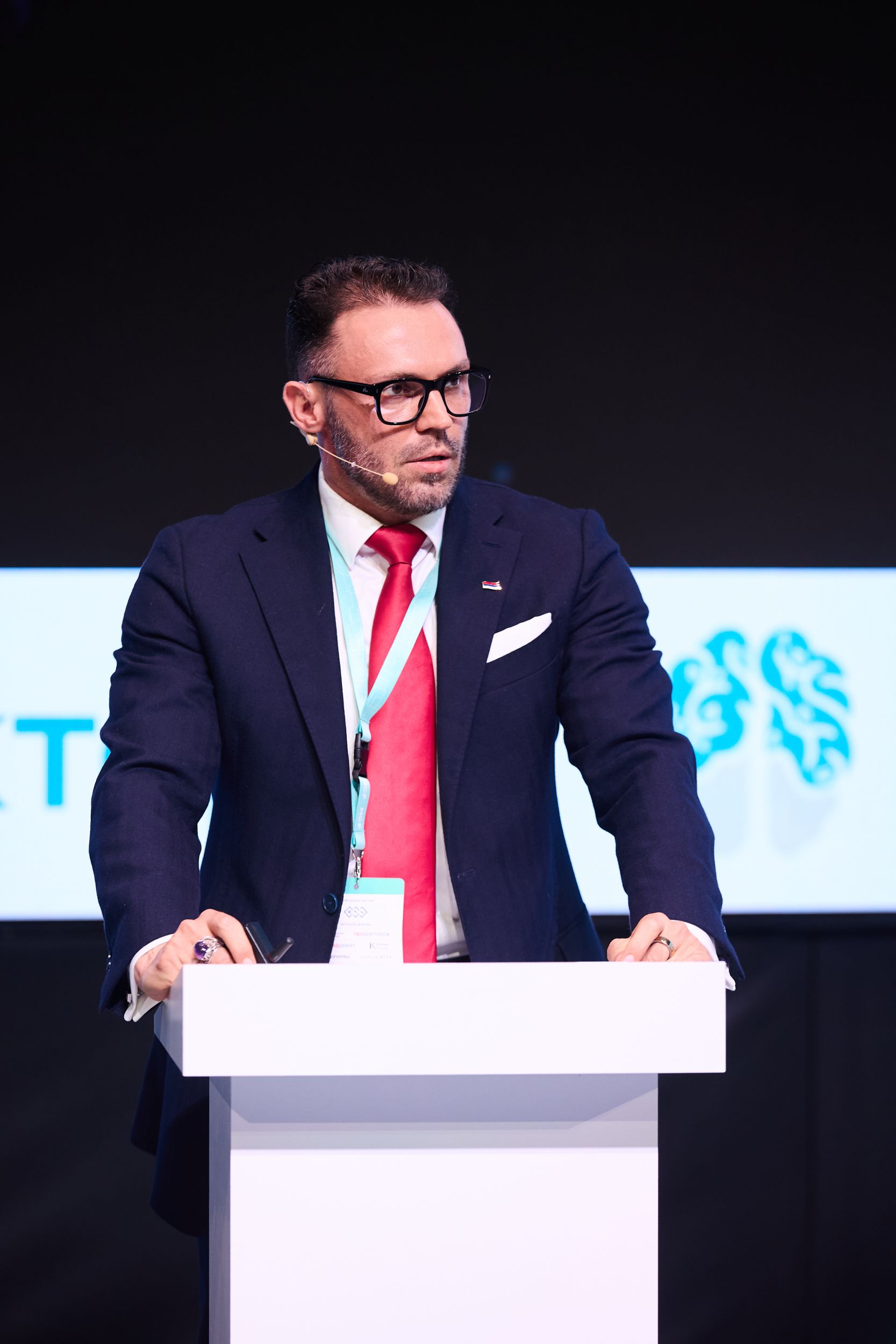 22 ноября Алексей Юрьевич Красиков и команда Школы эмоционального интеллекта и психотерапии стали участниками MEDICAL GLOBAL FORUM.